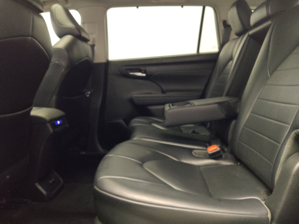 2021 Toyota Highlander in Plano, TX 75074 - 18126701 18