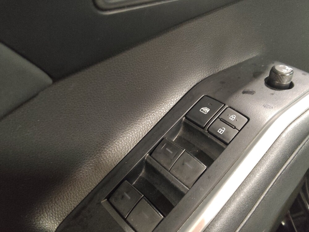 2021 Toyota Highlander in Plano, TX 75074 - 18126701 27