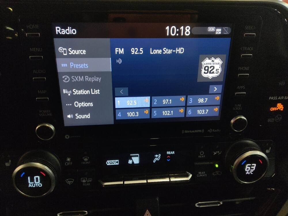 2021 Toyota Highlander in Plano, TX 75074 - 18126701 25