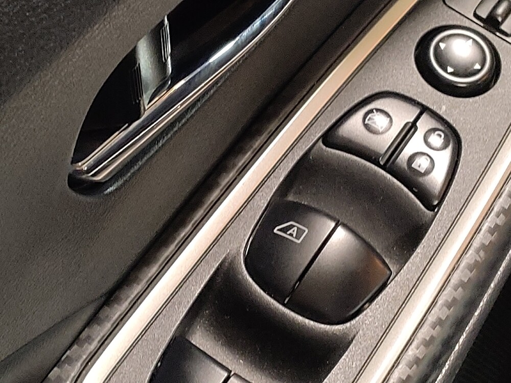 2025 Nissan Versa in Plano, TX 75074 - 18126702 27