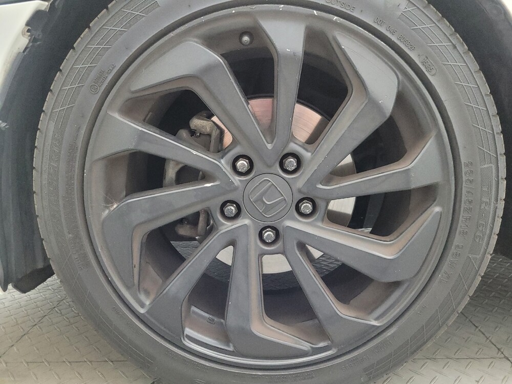 2017 Honda Civic in Glendale, AZ 85301 - 18126723 31