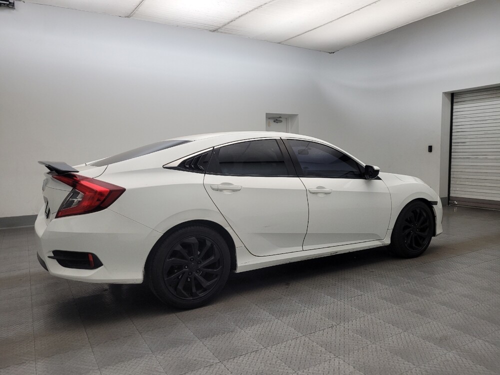 2017 Honda Civic in Glendale, AZ 85301 - 18126723 10