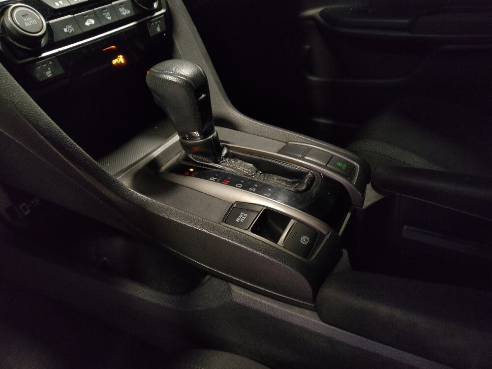 2019 Honda Civic in Glendale, AZ 85301 - 18126726 26