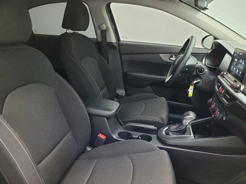 2020 Kia Forte in Mesa, AZ 85210 - 18126729 21