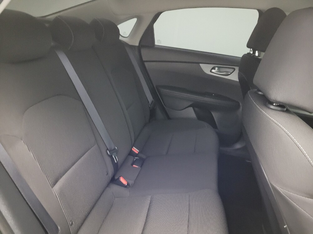 2020 Kia Forte in Mesa, AZ 85210 - 18126729 19