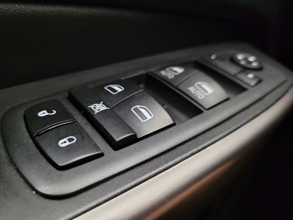 2020 Jeep Cherokee in Tucson, AZ 85705 - 18126732 27