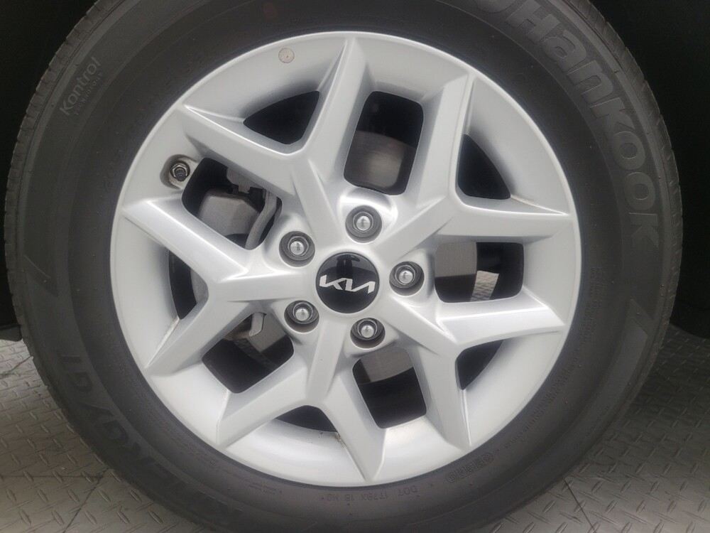 2025 Kia Soul in Tucson, AZ 85705 - 18126739 31