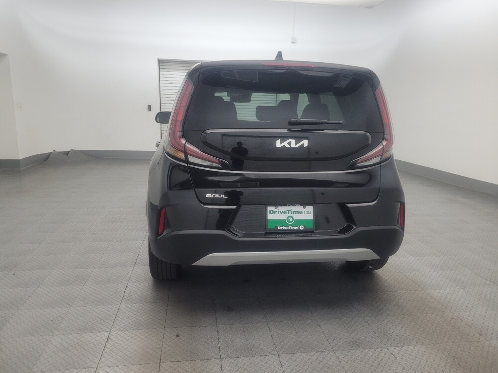 2025 Kia Soul in Tucson, AZ 85705 - 18126739 6
