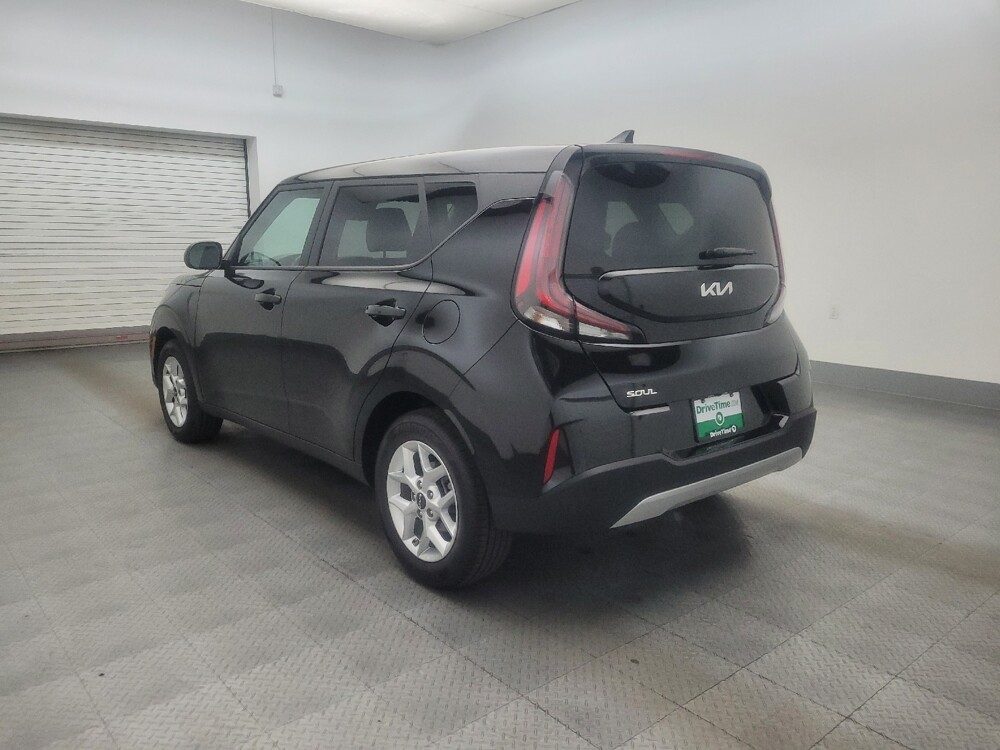 2025 Kia Soul in Tucson, AZ 85705 - 18126739 5