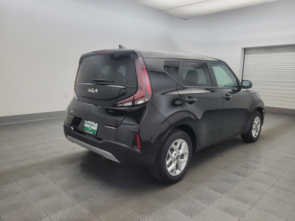 2025 Kia Soul in Tucson, AZ 85705 - 18126739 11