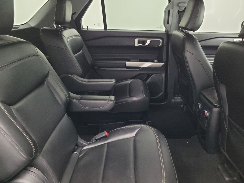 2021 Ford Explorer in Las Vegas, NV 89104 - 18126757 19