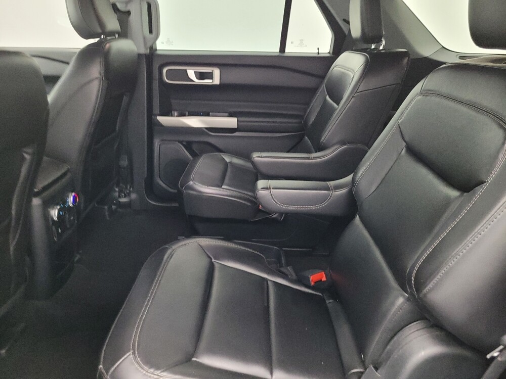 2021 Ford Explorer in Las Vegas, NV 89104 - 18126757 18