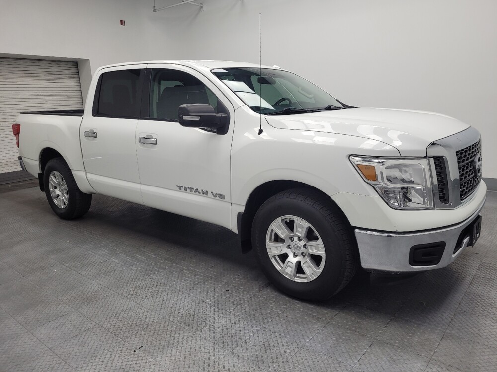 2018 Nissan Titan in Las Vegas, NV 89102 - 18126760 11
