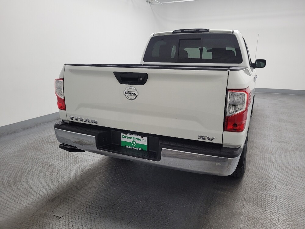 2018 Nissan Titan in Las Vegas, NV 89102 - 18126760 7