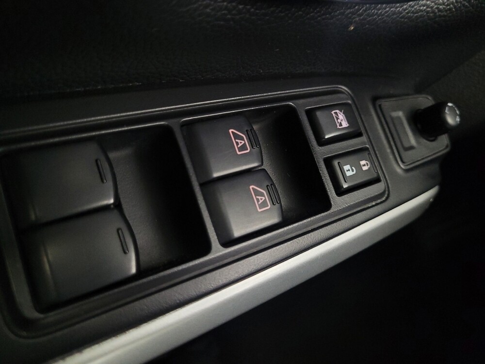 2018 Nissan Titan in Las Vegas, NV 89102 - 18126760 27