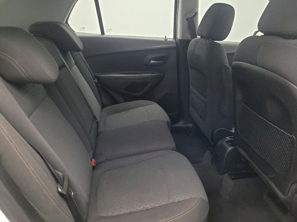 2020 Chevrolet Trax in Jacksonville, FL 32225 - 18126765 19