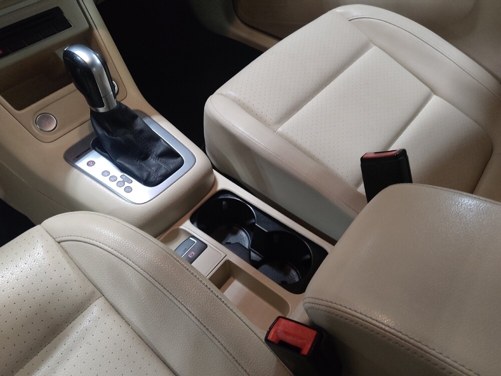 2016 Volkswagen Tiguan in Pensacola, FL 32505 - 18126768 26