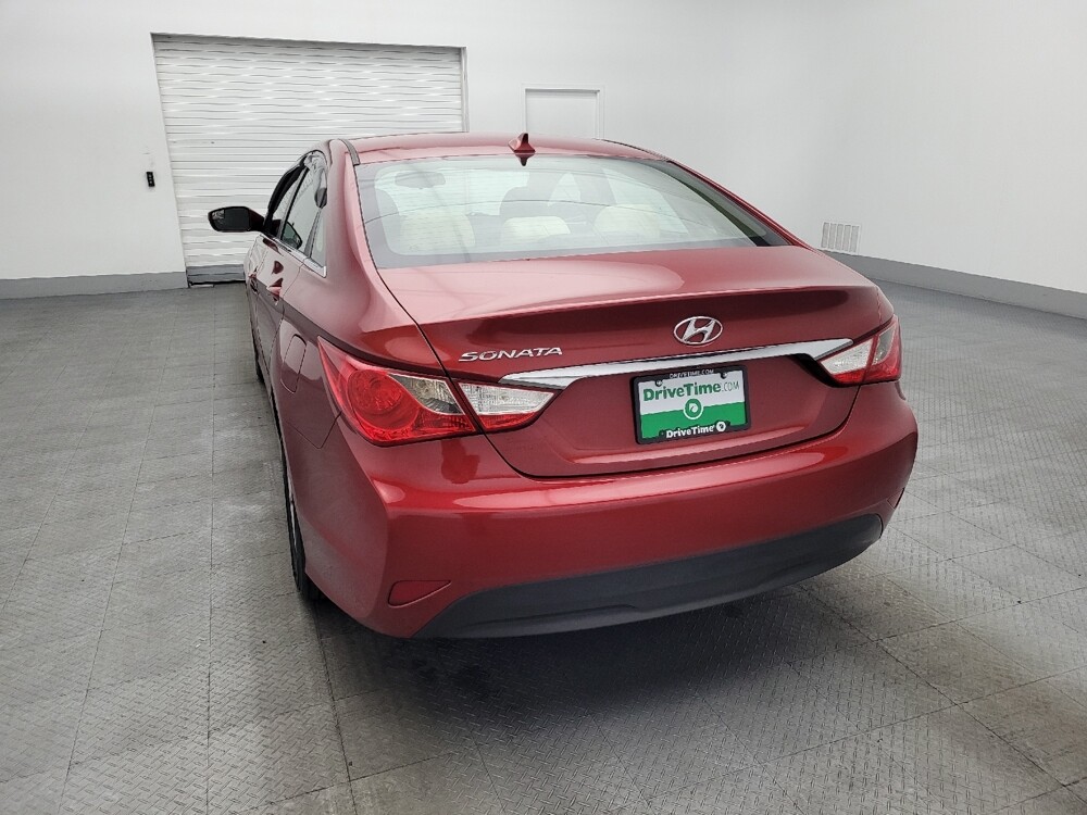 2014 Hyundai Sonata in Gainesville, FL 32609 - 18126769 6