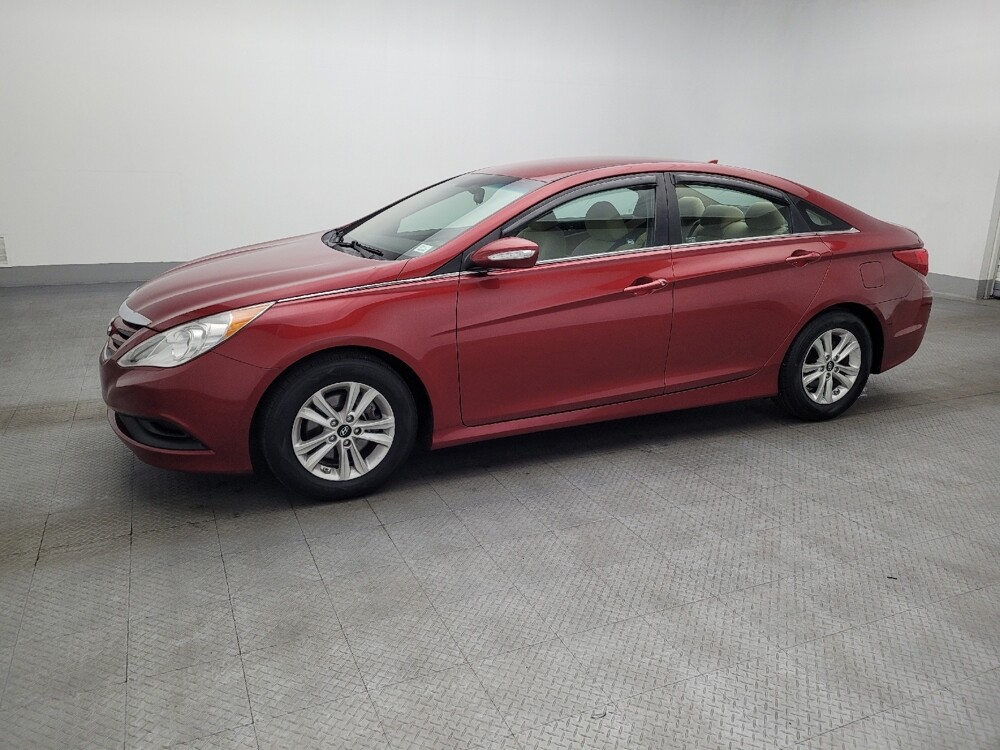 2014 Hyundai Sonata in Gainesville, FL 32609 - 18126769 2