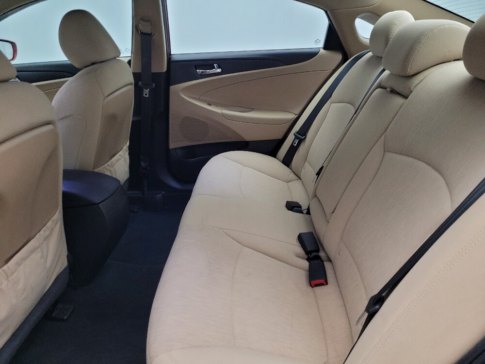 2014 Hyundai Sonata in Gainesville, FL 32609 - 18126769 18