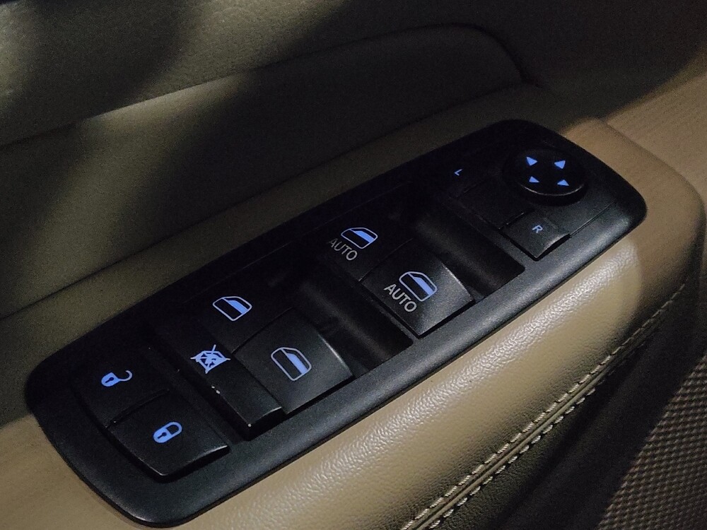 2018 Jeep Grand Cherokee in Savannah, GA 31419 - 18126772 27