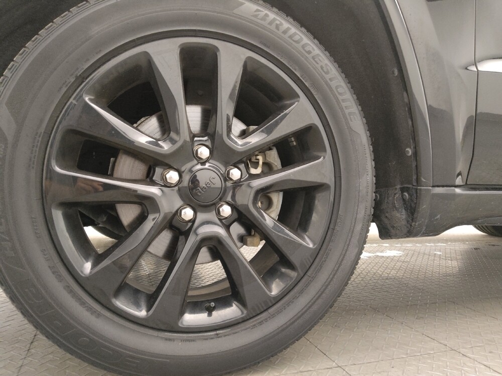 2019 Jeep Grand Cherokee in Savannah, GA 31419 - 18126774 31