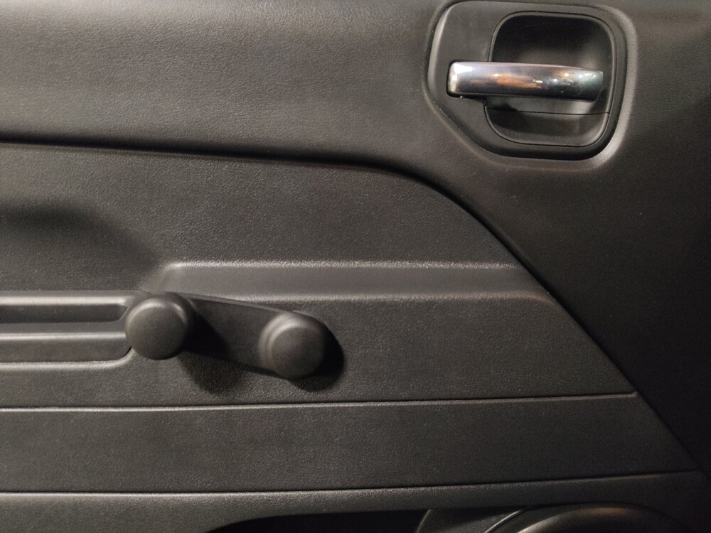 2016 Jeep Patriot in Orlando, FL 32808 - 18126778 27