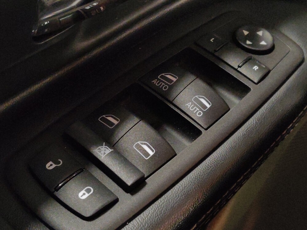 2017 Dodge Grand Caravan in Orlando, FL 32808 - 18126783 27