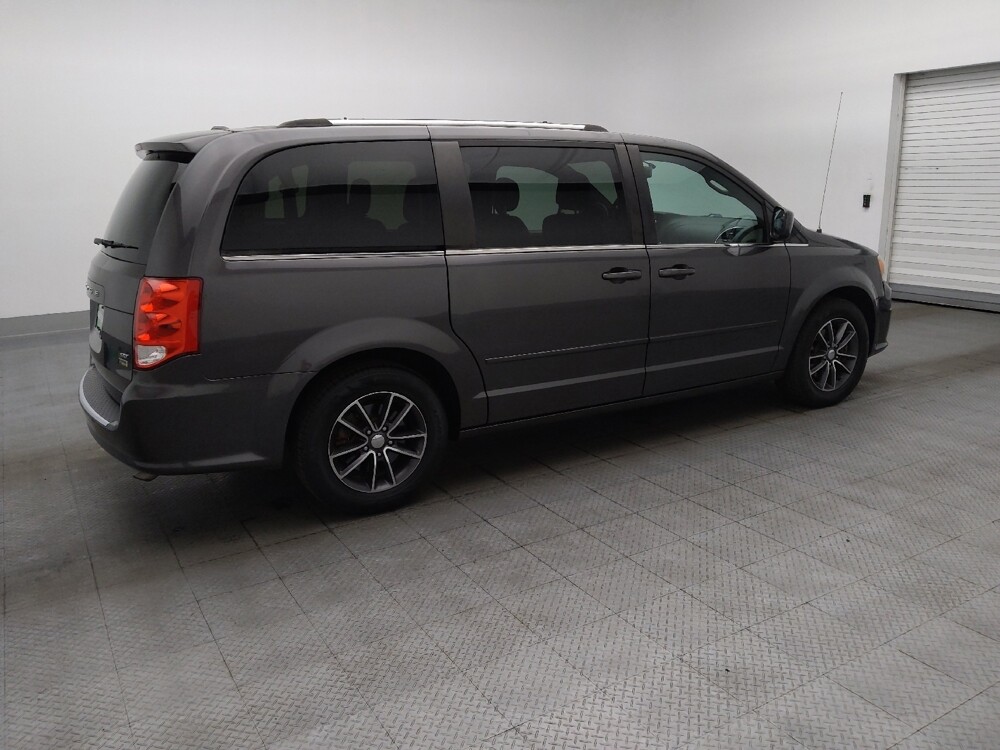2017 Dodge Grand Caravan in Orlando, FL 32808 - 18126783 10