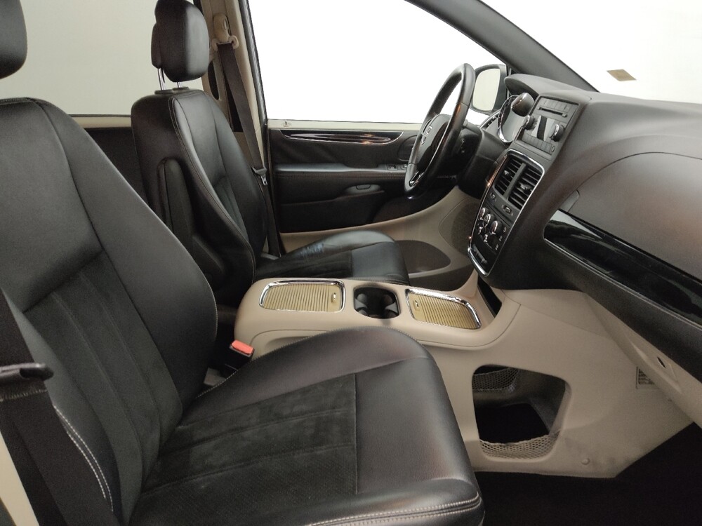 2017 Dodge Grand Caravan in Orlando, FL 32808 - 18126783 21