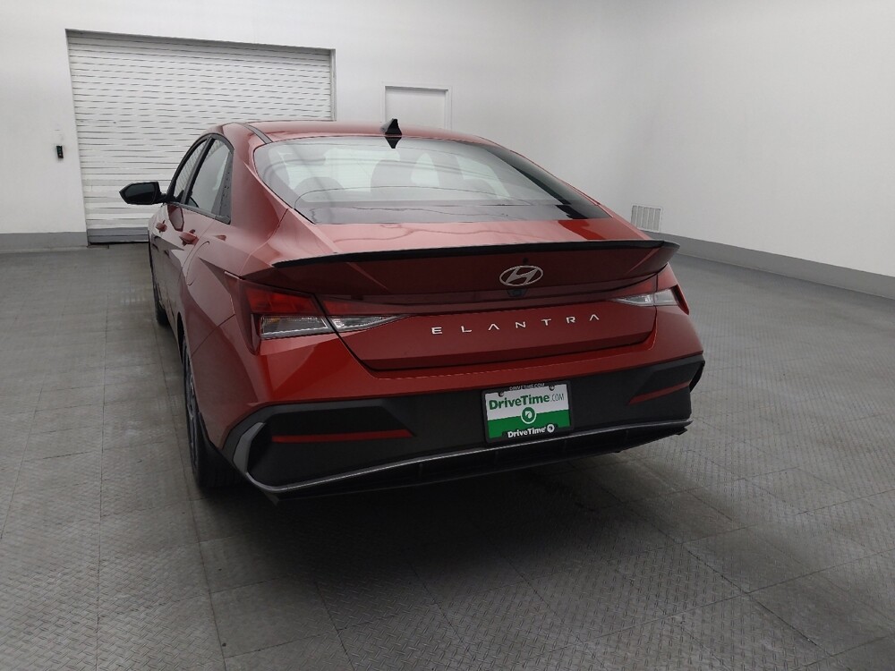 2025 Hyundai Elantra in Orlando, FL 32808 - 18126784 6