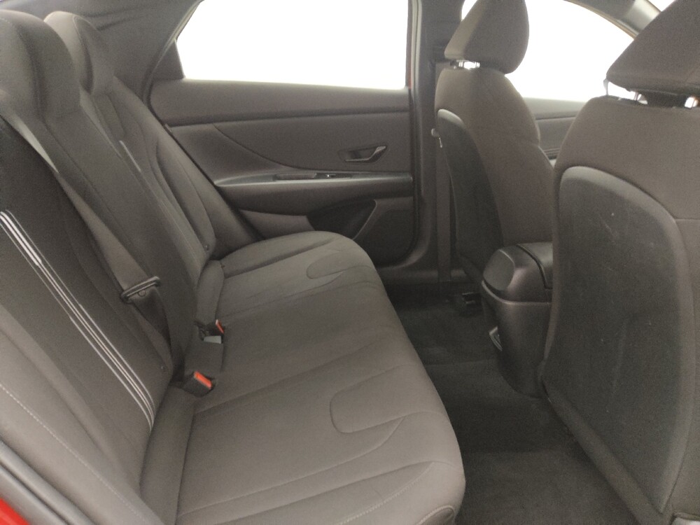 2025 Hyundai Elantra in Orlando, FL 32808 - 18126784 19