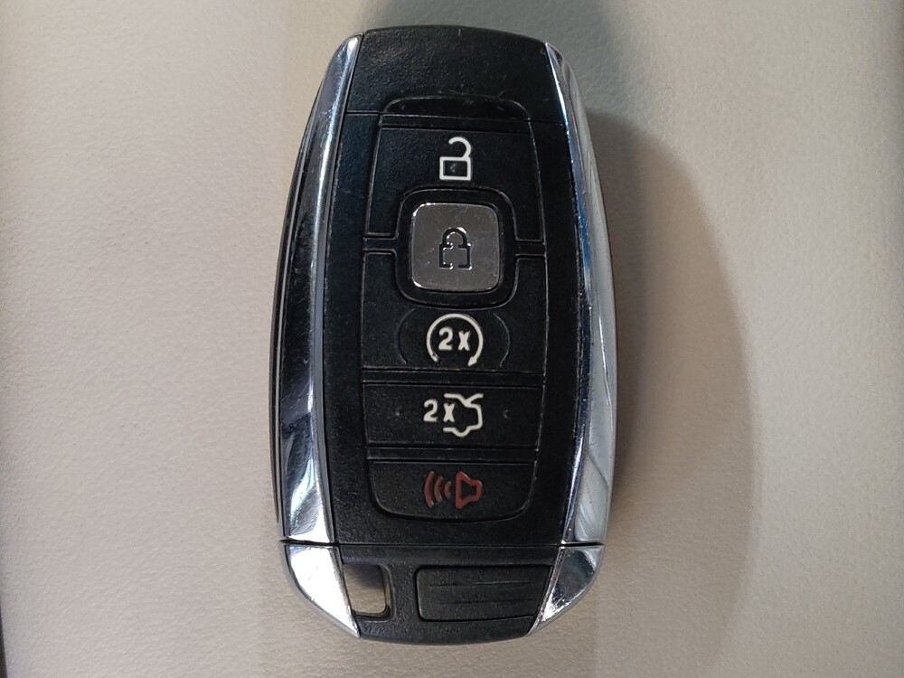 2018 Lincoln MKZ in Jacksonville, FL 32225 - 18126786 32