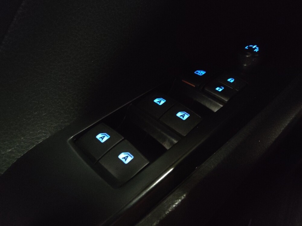 2018 Toyota Camry in Orlando, FL 32808 - 18126787 27