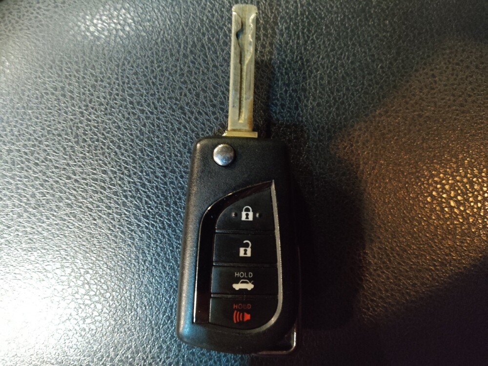 2018 Toyota Camry in Orlando, FL 32808 - 18126787 32