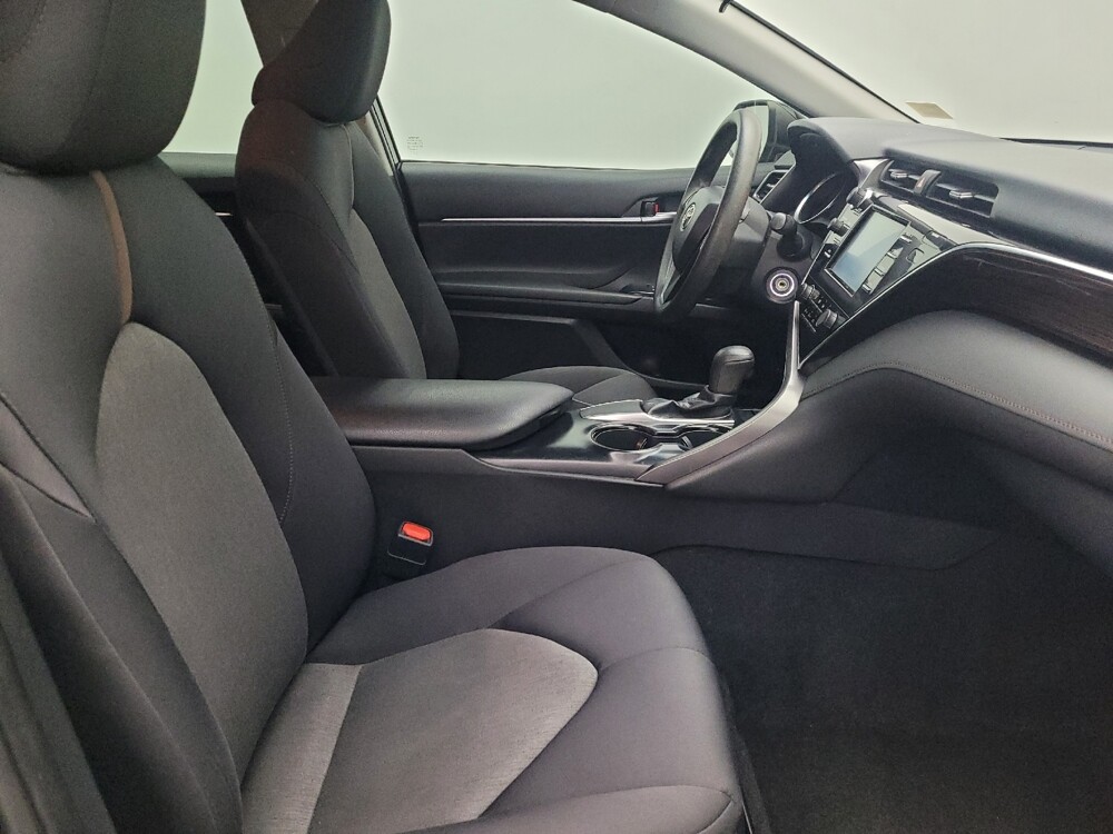 2018 Toyota Camry in Orlando, FL 32808 - 18126787 21