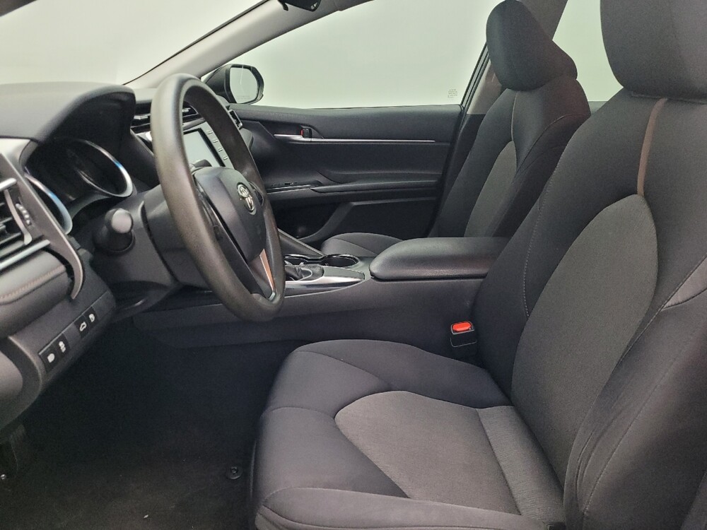 2018 Toyota Camry in Orlando, FL 32808 - 18126787 17