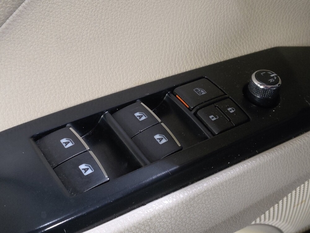 2020 Toyota Camry in Jacksonville, FL 32225 - 18126797 27