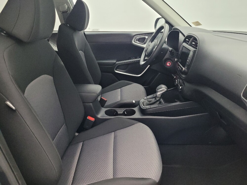 2025 Kia Soul in Miami, FL 33157 - 18126799 21