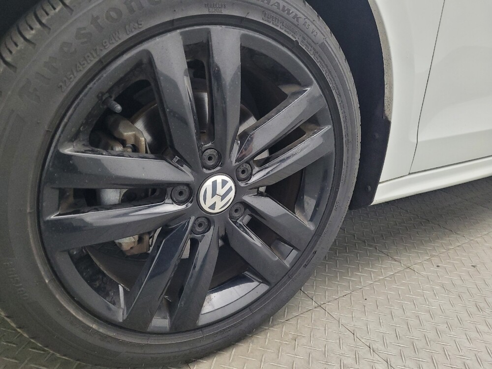 2018 Volkswagen Jetta in Sanford, FL 32773 - 18126802 31