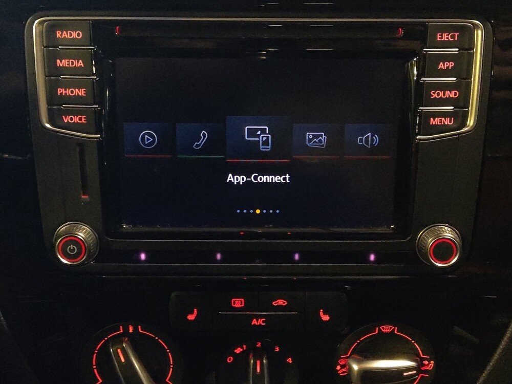 2018 Volkswagen Jetta in Sanford, FL 32773 - 18126802 25