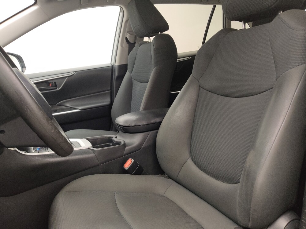 2021 Toyota RAV4 in Gastonia, NC 28056 - 18126820 17