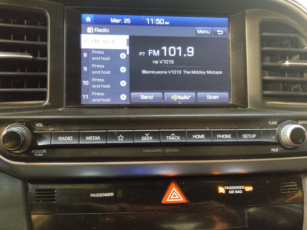 2019 Hyundai Elantra in Greenville, NC 27834 - 18126823 25