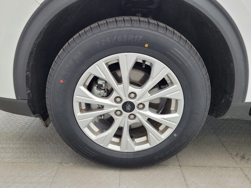 2024 Ford Escape in Greenville, SC 29607 - 18126824 30