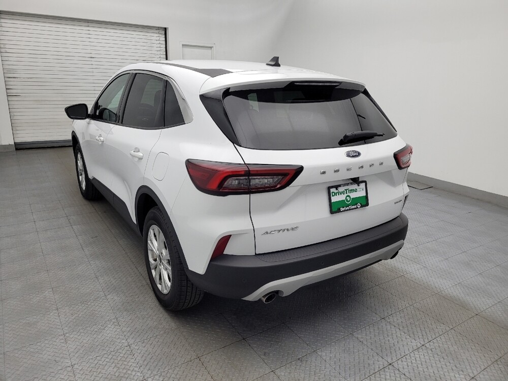 2024 Ford Escape in Greenville, SC 29607 - 18126824 4