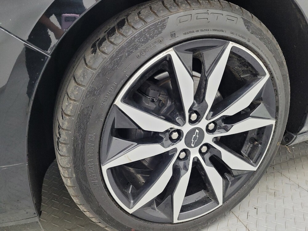 2020 Chevrolet Malibu in Columbia, SC 29210 - 18126839 31