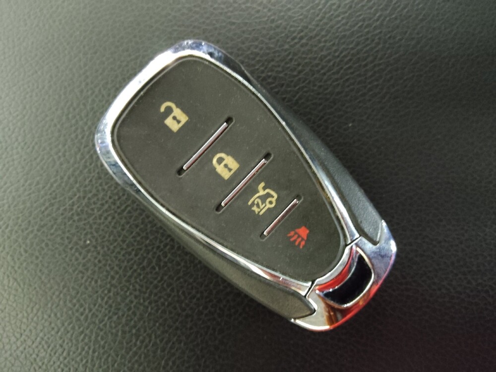 2020 Chevrolet Malibu in Columbia, SC 29210 - 18126839 32