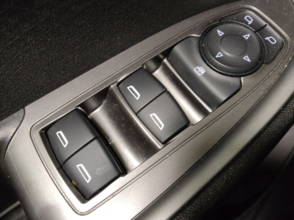 2020 Chevrolet Malibu in Columbia, SC 29210 - 18126839 27