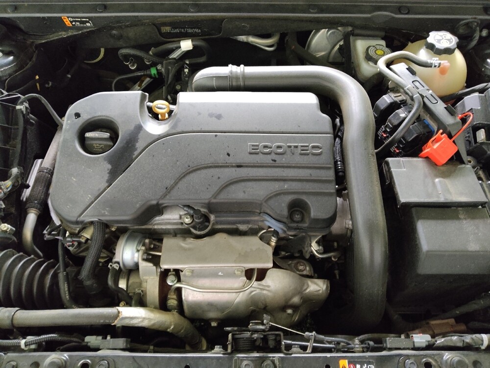 2020 Chevrolet Malibu in Columbia, SC 29210 - 18126839 30