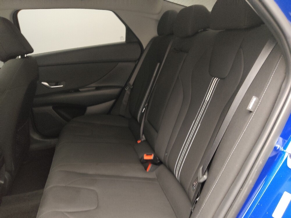 2025 Hyundai Elantra in Albuquerque, NM 87123 - 18126851 18